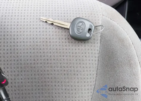 2004 Toyota Sienna Le z USA, uszkodzony, nr VIN 5TDZA23C44S108484